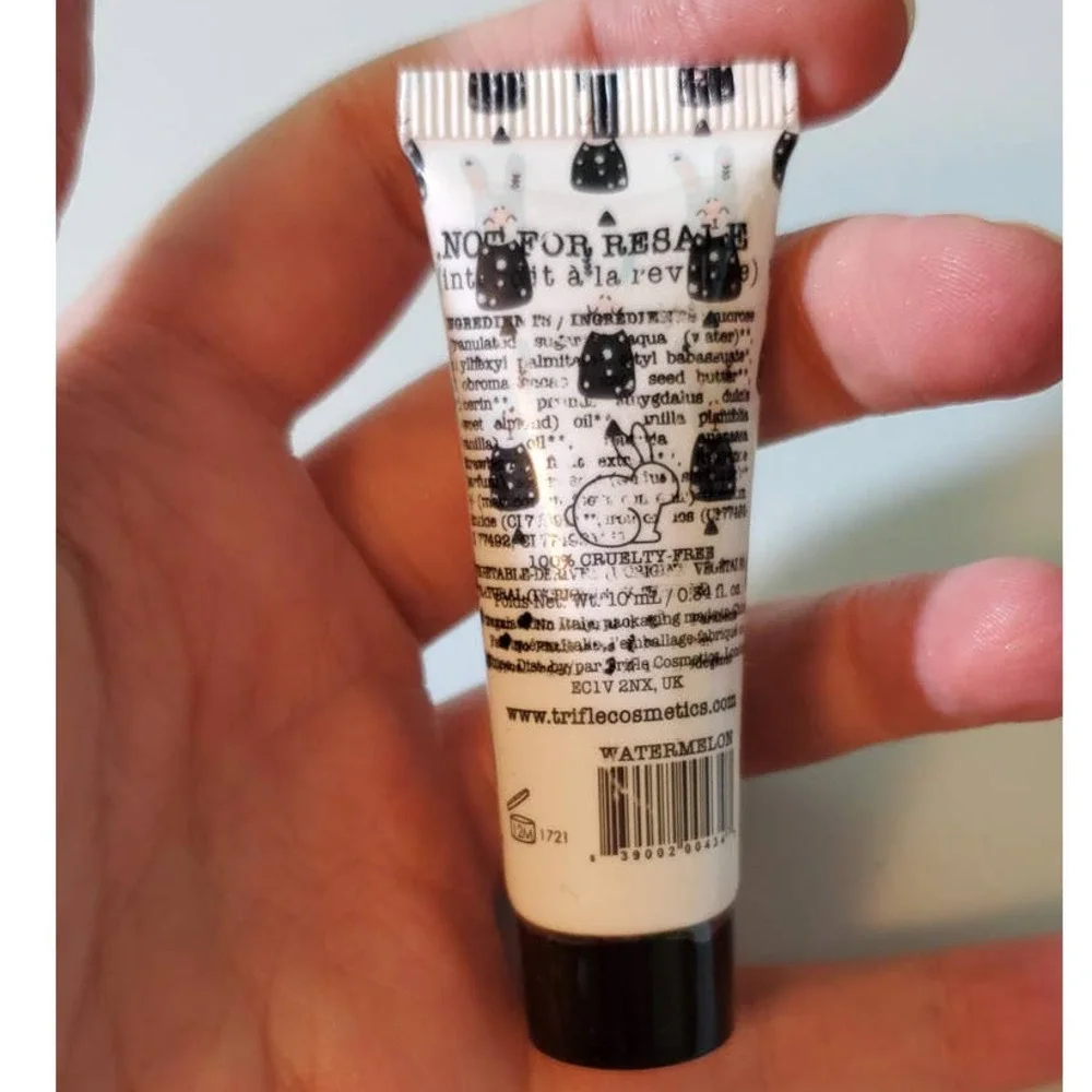 LOT Hempz Herbal Lip Balm & Trifle Lip Scrub